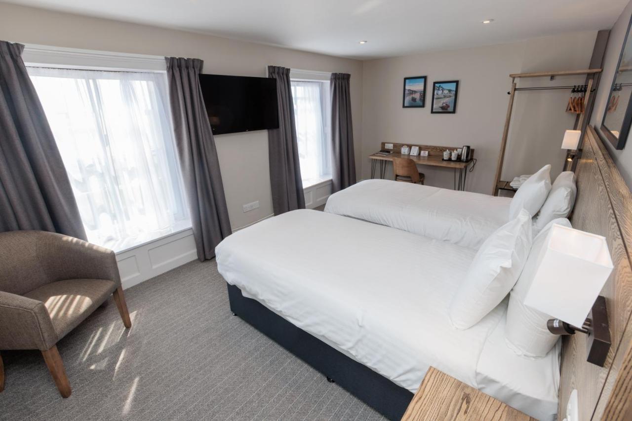 Dovey Inn Aberdyfi Buitenkant foto