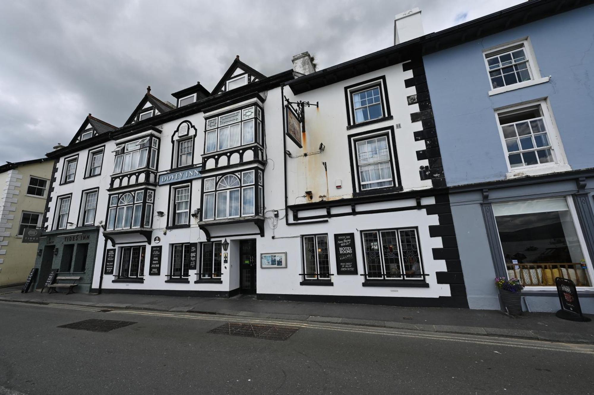Dovey Inn Aberdyfi Buitenkant foto